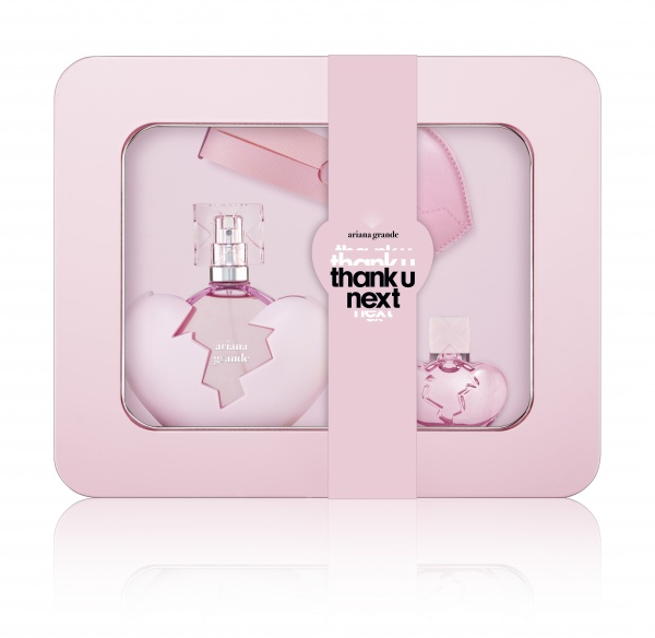 ariana grande cracker set