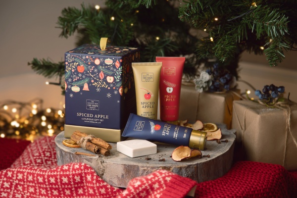 Scottish Fine Soaps Spiced Apple Baubles Luxury Gift Set