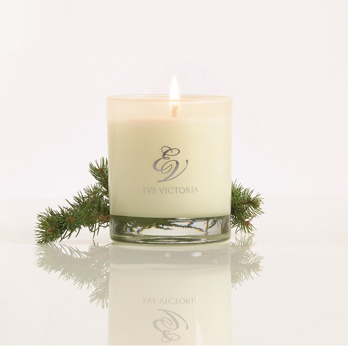 Eve Victoria Sandalwood & Spruce Candle